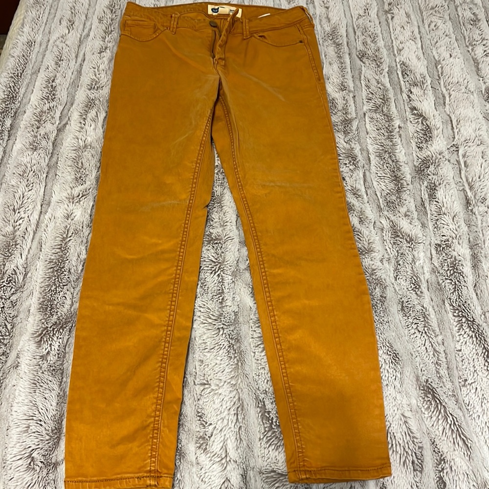 Old Navy rockstar super skinny jeans. Size 8